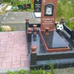 ГРАНИТНЫЙ КОМПЛЕКС 1 НА КЛАДБИЩЕ